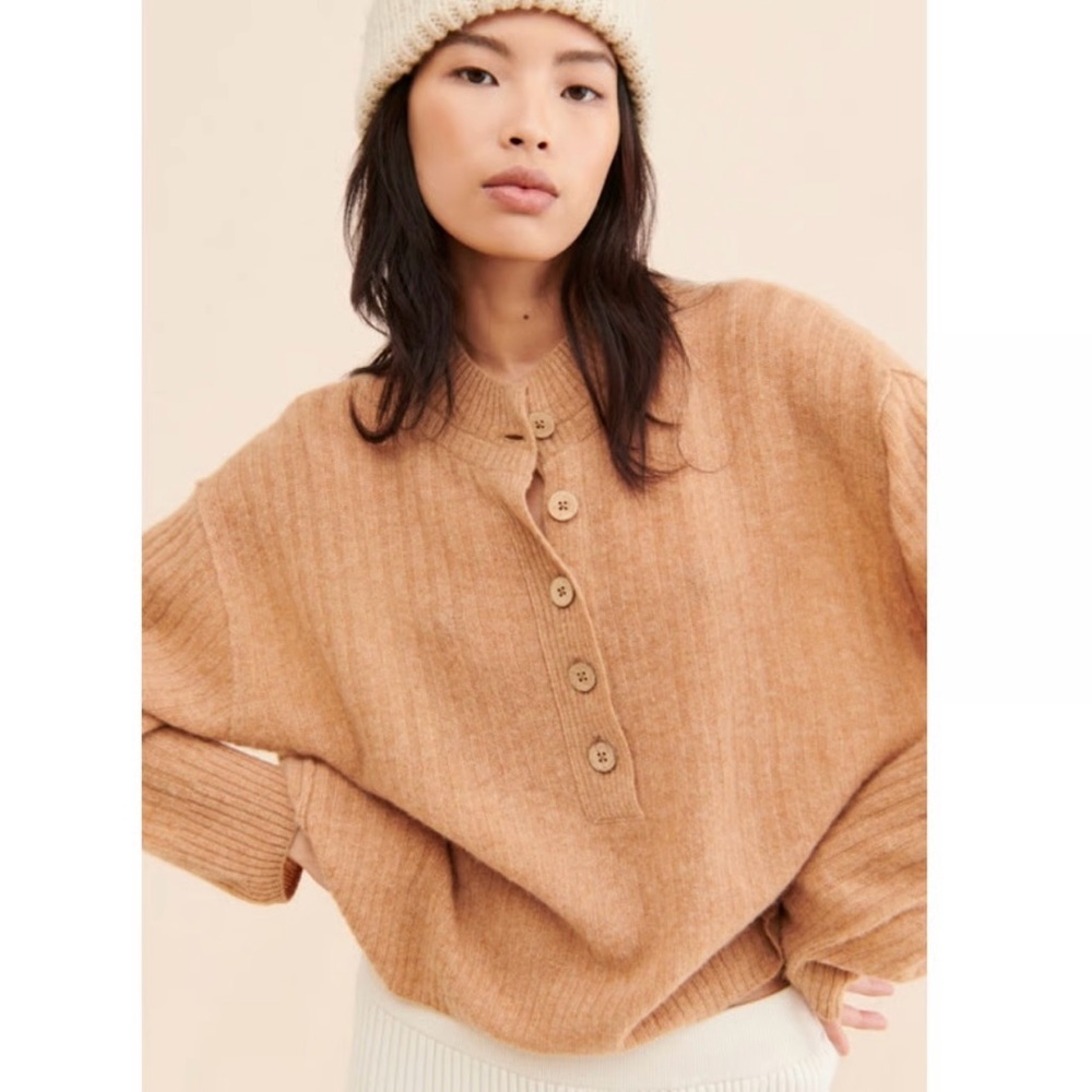 Free People Latte 100% Cashmere Henley Cardigan Camel Size Small